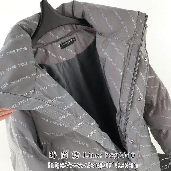 BALENCIAGA巴黎世家 18ss秋冬新款 灰色報紙滿Logo印花 大版棉服 情侶款 ydi1345